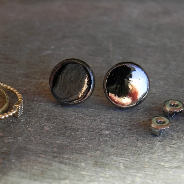 Metallic Black Circle Porcelain Stud Earrings, Handmade Geometric Bronz Ceramic Jewelry,  Black Gold Post Earrings, Round Everyday Jewelry