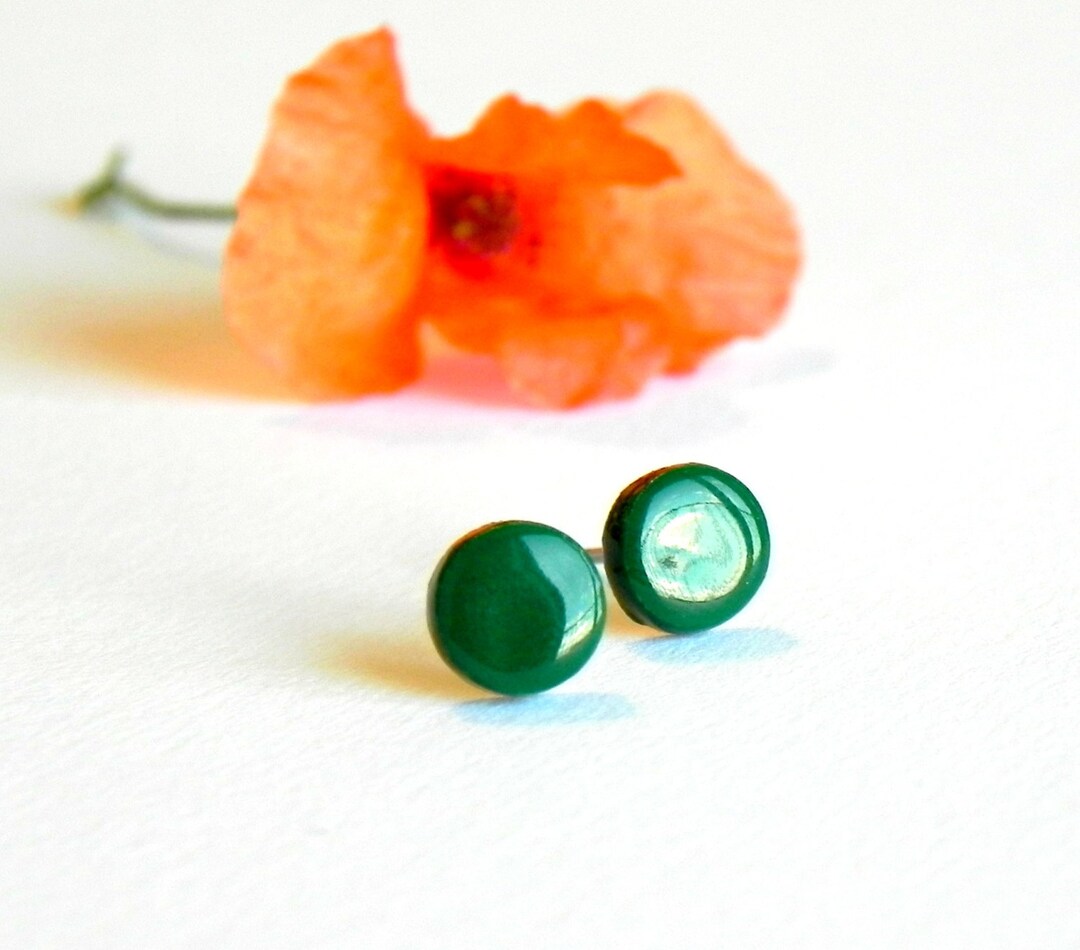 Green Amber Small Circle Post Earrings main image 1
