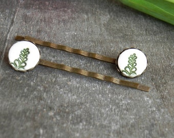 Green Leaf Bobby Pins, Set of 2  Porcelain Nature Theme Hairpins, Hair Accessories Ceramic, Bridesmaid Gifts, 12 mm Porcelain Bead
