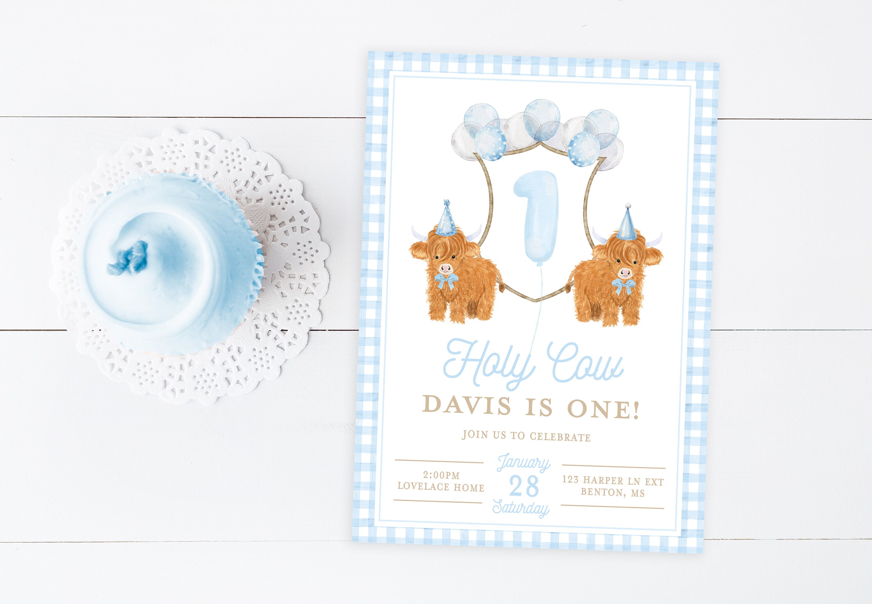 Holy cow turning one, cow first birthday invitation, boys birthday invitation, ONE, I'm one, cow invitation, moo cow invitation highland cow