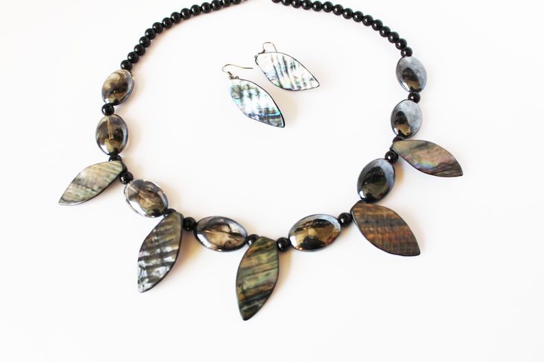 Abalone Mother of Pearl Jewelry Set ~ Necklace /& Earrings