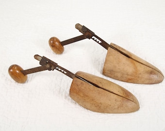 Vintage Wooden Shoe Trees.  Matching Set of Right And Left #4 Adjustable Shoe Form Keepers