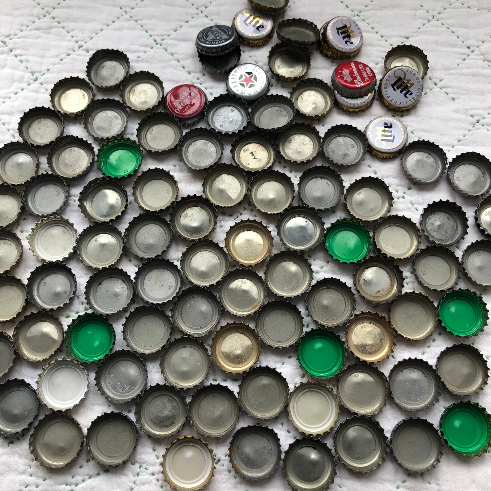 200 Bottle Caps Used Bottle Caps Rusty Metal Assemblage Etsy