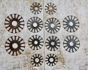 Rusty Metal Round Shapes for Eco Printing & Mixed Media Art, Sets of 8 Pieces, Great For Assemblage Art, Rusting Stencil Projects