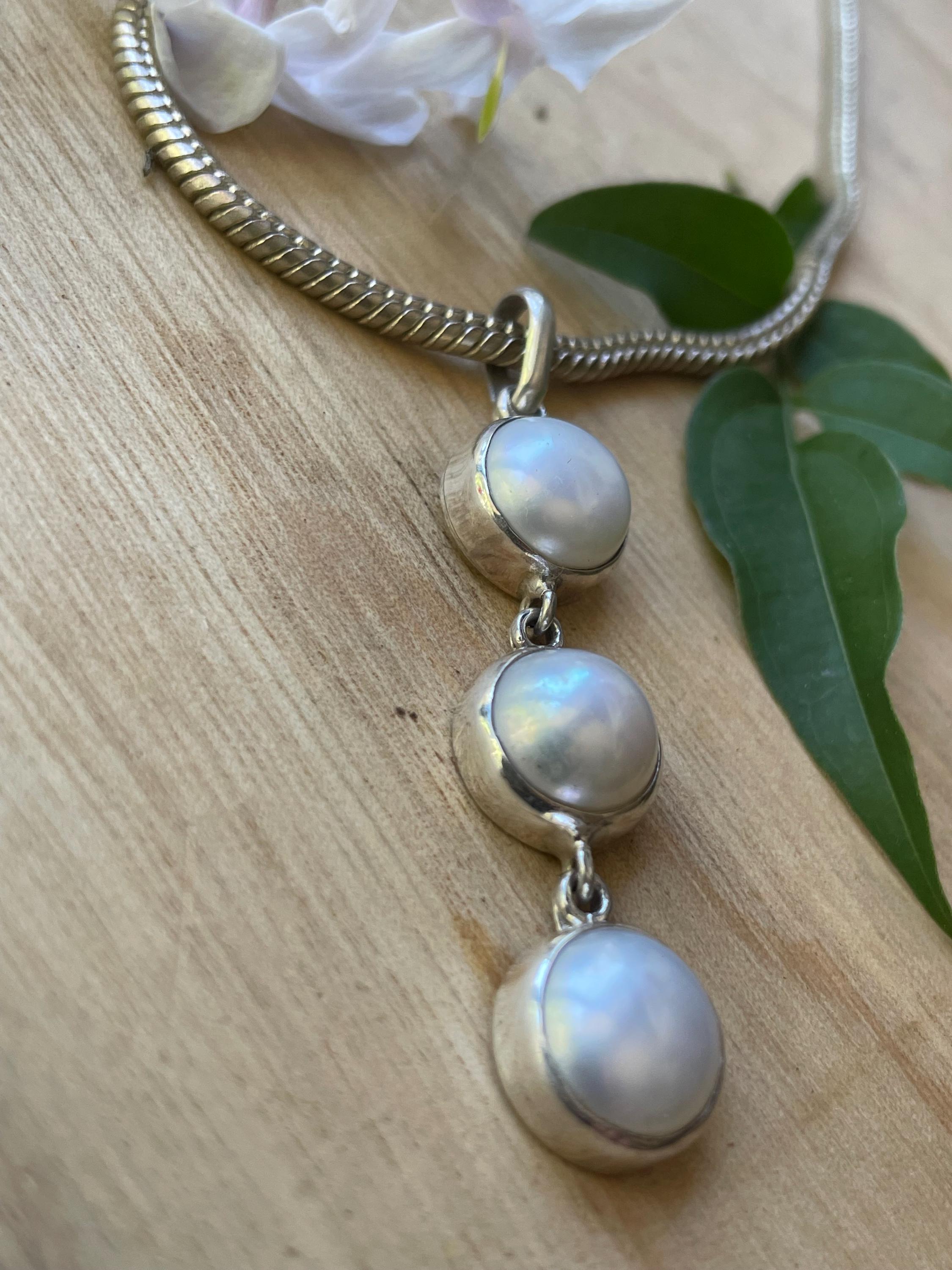 ネックレス・ペンダント +ENGBROX+ silver925 panorama pearl necklace EBNL23043PK Sterling Silver Triple Pearl Pendant - Etsy