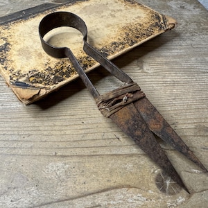 Old Wool Clippers Sheep small Shears Old Sheep Scissors Shearing Primitive Wool Cutter marked scissors Farm Clippers Tool