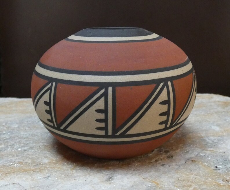 Vintage Native American Pot Signed From Cottonwood Arizona Etsy