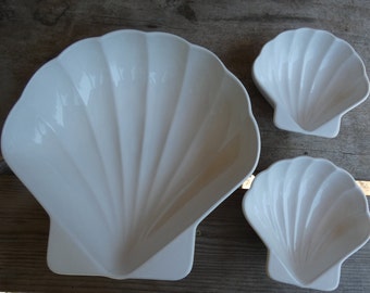 Vintage Shell Shaped Bowls Pfaltzgraff Heritage White Collection Set of 3 Serving Bowls Beautiful!