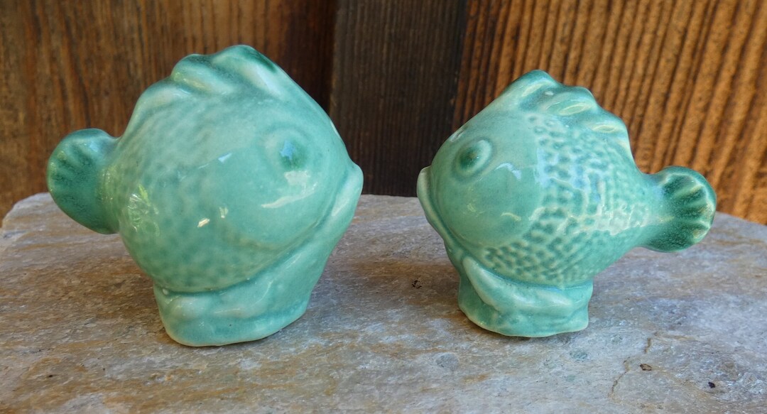 Sweet Vintage Fish Salt and Pepper Shakers Ceramic Green Teal Etsy