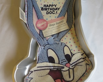 WARNER BROS LOONEY TUNES WILTON BIRTHDAY CAKE CANDLE HOLDER SET 1978 BUGS BUNNY