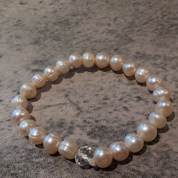 Peach Circle Pearl and Crystal Beaded bangle | Vi… - image 5