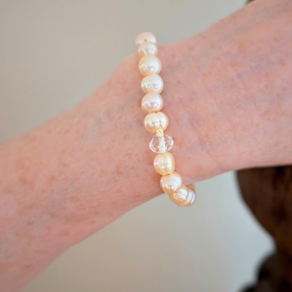 Peach Circle Pearl and Crystal Beaded bangle | Vi… - image 6