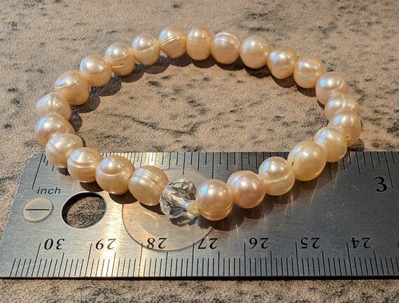 Peach Circle Pearl and Crystal Beaded bangle | Vi… - image 7