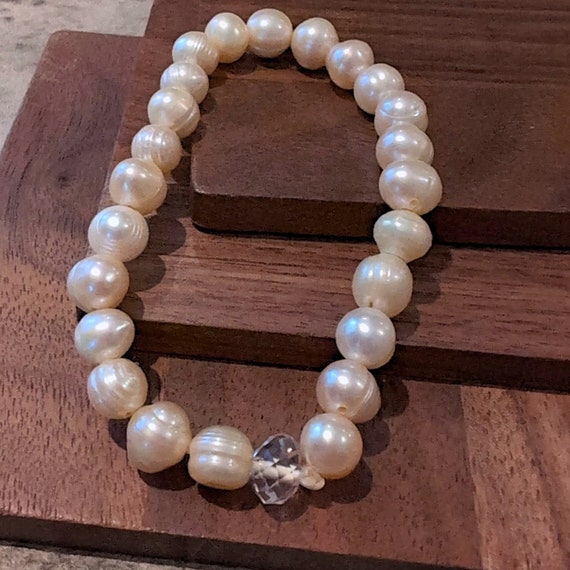Peach Circle Pearl and Crystal Beaded bangle | Vi… - image 10
