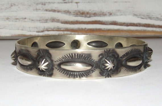 Navajo Bangle Bracelet Sterling Silver Repousse D… - image 2
