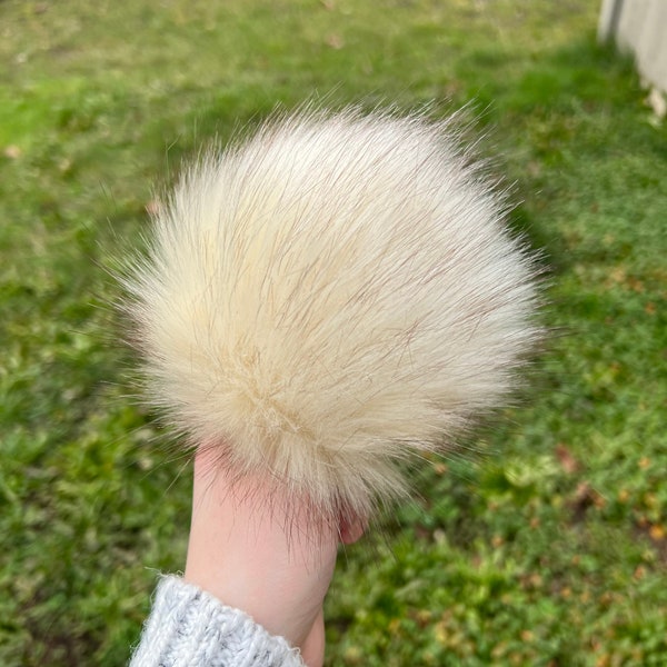 Wheat, made to order faux fur pompom, Luxury, light brown pompom, 4-6 inch pompom, handmade, snap pompom, vegan fur, neutral, cream pompom