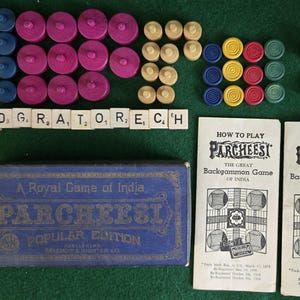 A Royal Game of India Parcheesi Popular Edition Publishers Selchow & Richter Co. 1946 Game
