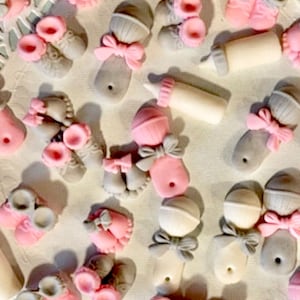 36 fondant baby items for cupcakes. Can change colors. Baby Shower, Birthdays, Baptism, Cake Topper