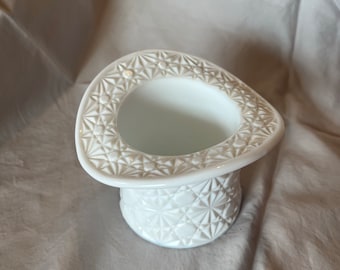 Vintage Milk Glass Top Hat Etched Planter/Pencil Holder