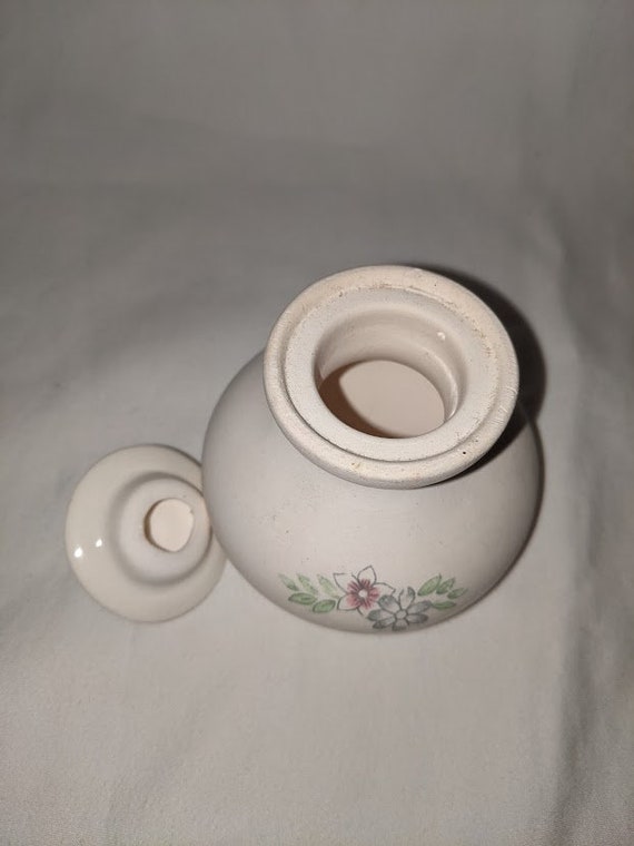 ヴィンテージ 蓋付き陶器ジャー - 刻印入り花柄デザイン - Etsy 日本