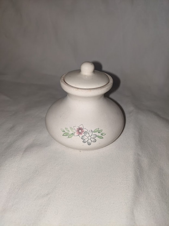 ヴィンテージ 蓋付き陶器ジャー - 刻印入り花柄デザイン - Etsy 日本