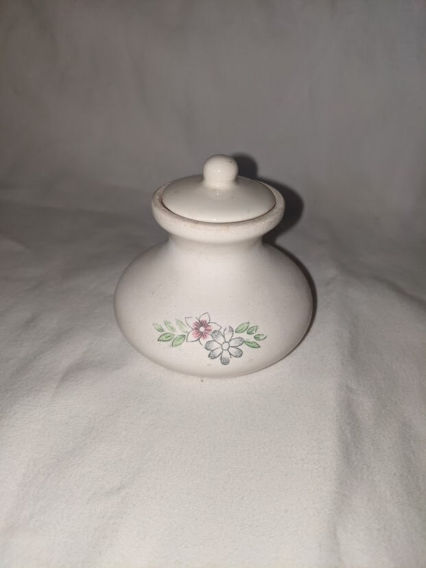 大きな陶器の花柄置物 蓋付き ヴィンテージ 蓋付き陶器ジャー - 刻印入り花柄デザイン - Etsy 日本