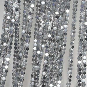 3 mm silverhematit ädelsten fasetterad romb fyrkantig 3 x 3 mm lösa pärlor 16 tum hel sträng (90185664-838)