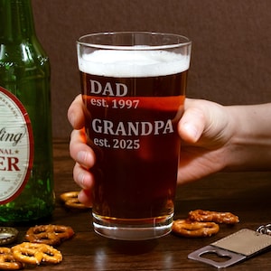 Grandpa Beer Glass, Custom Pint Glasses, Grandpa Announcement Gift, Custom Stein, Personalized Beer Mug, Grandpa Est 2026, New Grandpa Gift