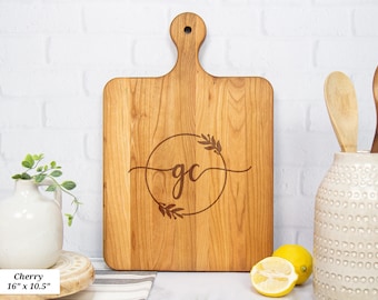 Personalized Cutting Board With Couple Initials, Custom Cutting Board Wedding Gift, Cutting Board Engraved Initials, Custom Cheese Boards