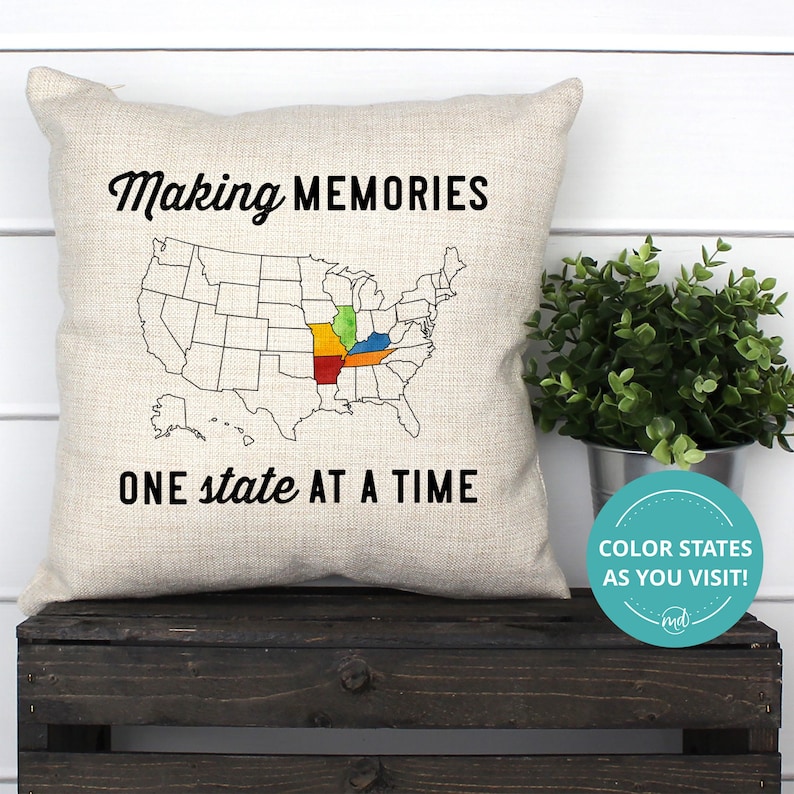 Color In US Travel Map Pillow, Travel Adventure Map, US Map Travel Tracker, Road Trip Map, Family Vacation Tracker, States Visited Map image 3