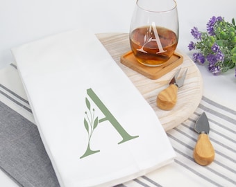 Custom Cutting Board Engraved Wine Glass and Tea Towel Set, Housewarming Gift, Cutting Boards Personalized Host Gift, Kitchen Gift Set