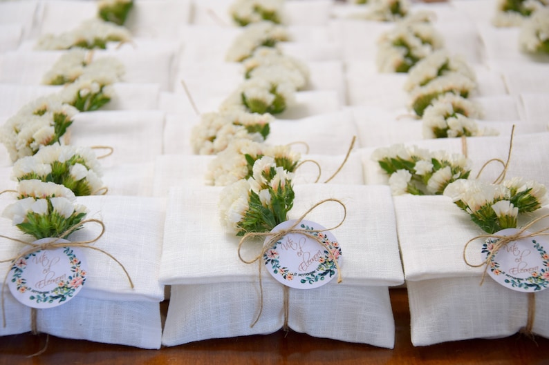 Linen favor bags, Favor ideas image 1