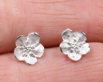 Forget me not sterling silver earrings, small blossom earrings, tiny stud earrings flower shaped, floral earrings studs
