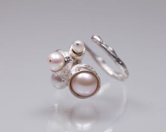 Sterling silver acorn ring with 4 white pearls for women, pearl ring acorn inspired