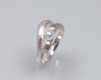 Pearl silver ring, Wavy organic ring  with perl, double wave ring silver,  ocean wave pearl ring, unusual silver ring with pearl