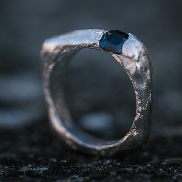 Green sapphire ring cast in beach sand, unusual sapphire ring, sandcast ring in sterling silver with a sapphire set on it