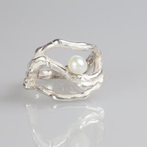 Unique Silver pearl ring, silver wave ring with pearl ocean inspired, June birthstone, organic jewelry, eyes catching, gift for daughter