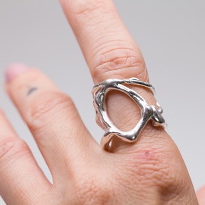 Abstract ring band sterling silver, Unique Organic Shape Ring, Wavy shape band in silver, statement ring, fluid ring inspired from the water