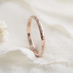 18ct Gold Star Engraved Ring, Celestial Gold Ring, Starry Ring Band, Alternative Wedding Ring, Unique Wedding Ring, Rose Gold Wedding Ring
