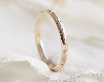 Star Engraved Ring, Celestial Gold Ring, Starry Ring Band, Alternative Wedding Ring, Unique Wedding Ring, Gold Star Ring, Gold Wedding Ring