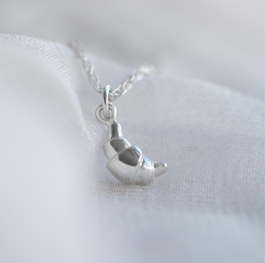 TATIANA☆[Silver925] Deli Croissant Necklace MUSINSA | TATIANA (Silver 925) Deli Croissant Necklace NZ2428