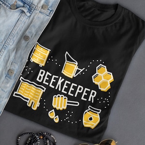 Beekeeper Shirt, Beekeeping Funny Beekeeper Life Bee Lovers Gift for Beekeeper Honey Bee Beehives Save The Bees Entomologist
