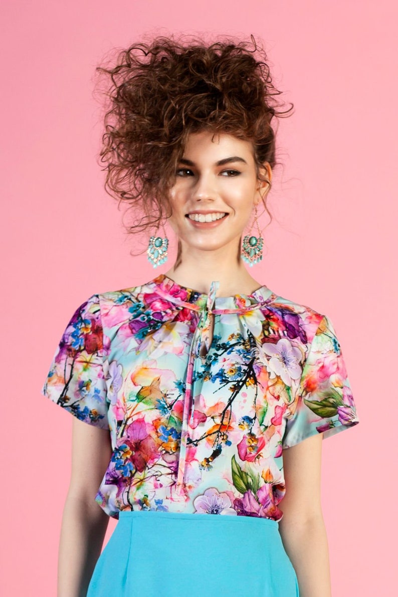 Women Tshirt Floral Tshirt Summer Tshirt Colorful Etsy UK