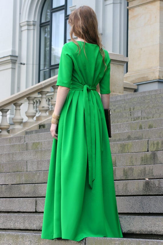 green emerald velvet dress Sydney's Closet main image 0