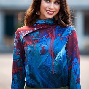 Top met lange mouwen, roodblauwe blouse, abstract bedrukte top, elegante winterblouse, plus size kleding, damesavondblouse, oversized kleding afbeelding 2
