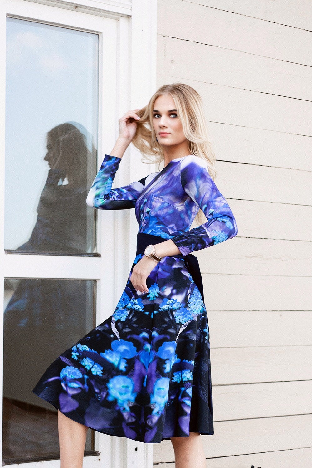 Blue Floral Print Dress: Long Sleeve Belted Midi Blue Floral Print Dress: Long Sleeve Belted Midi