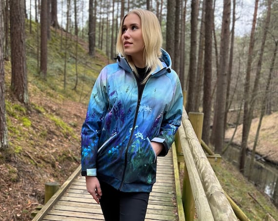 Small Meadow Flower Print Softshell Raincoat, Plus Size Waterproof Hooded Windproof Jacket with Pockets, XS-5XL