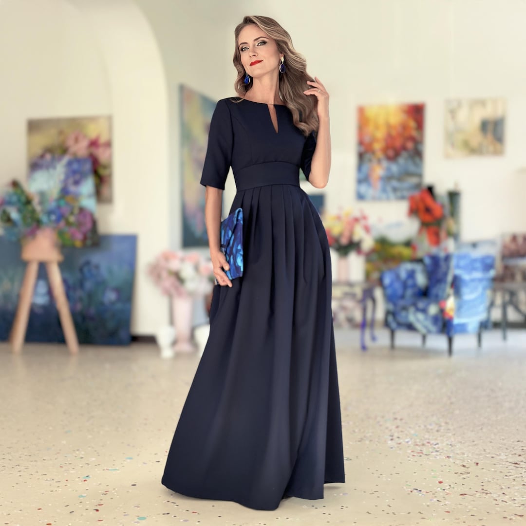 Vestido largo para ocasiones formales, disponible desde la talla