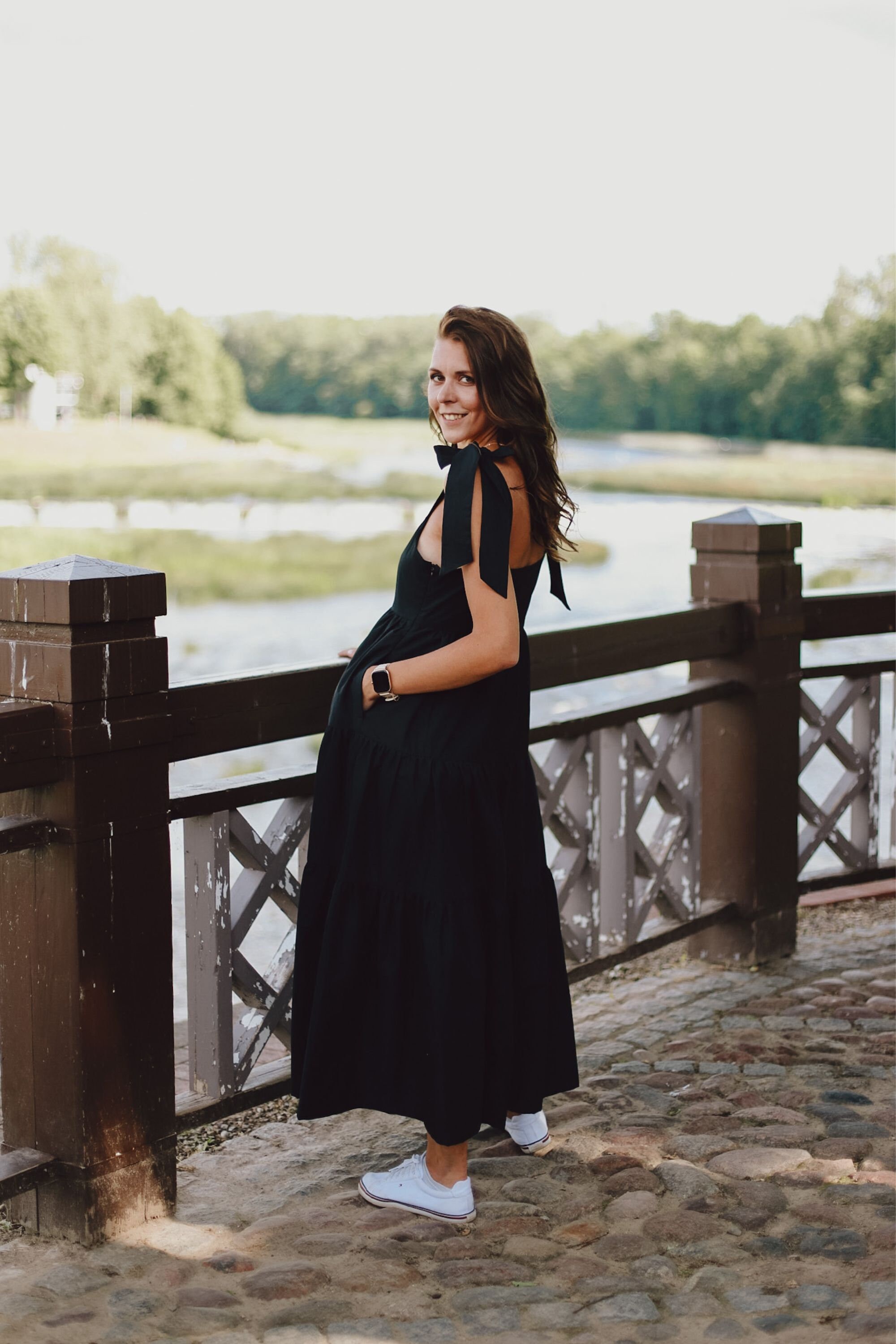 modest long sleeve wedding dress Long Sleeve Vintage Lace Wedding Dresses Modest V Neck Wedding Gown AWD1452