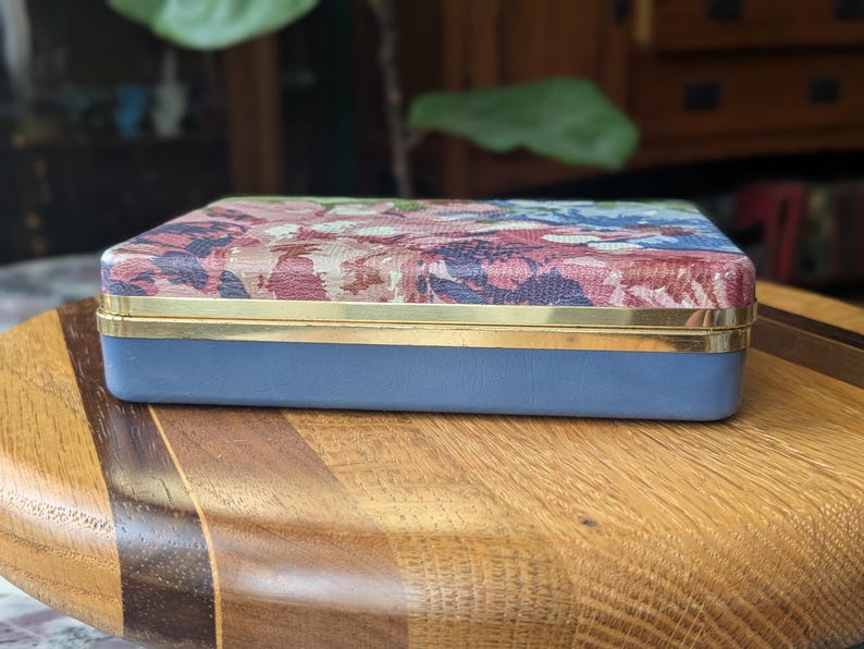 Vintage Jewelry Box for Rings image 12